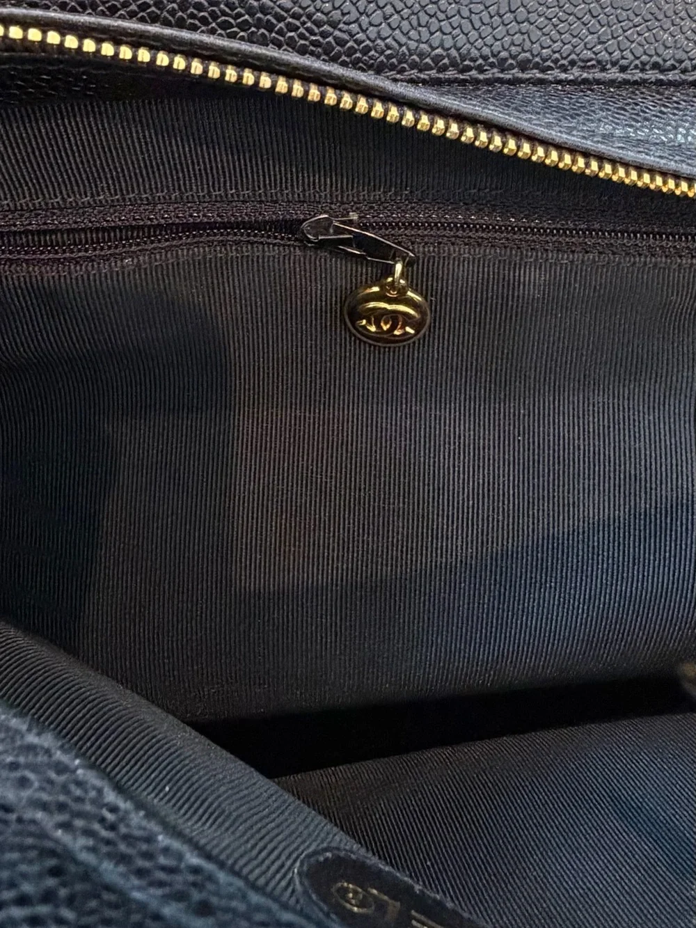 CHANEL Black caviar Leather Shoulder Bag tote with Gold Chain Accents